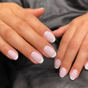 Modelos de Unhas Francesinhas- Clássica e Minimalista