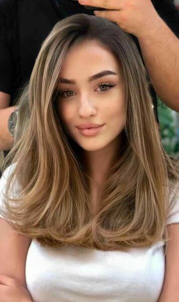 Corte de Cabelo Médio Feminino