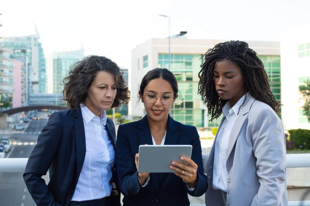 AI and Women’s Careers: U.S. Workforce Trends for 2026